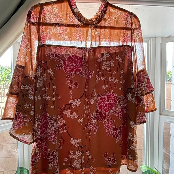 Monteau Top Size L - Gorgeous Clay Brown with floral design - Picture 1 of 11